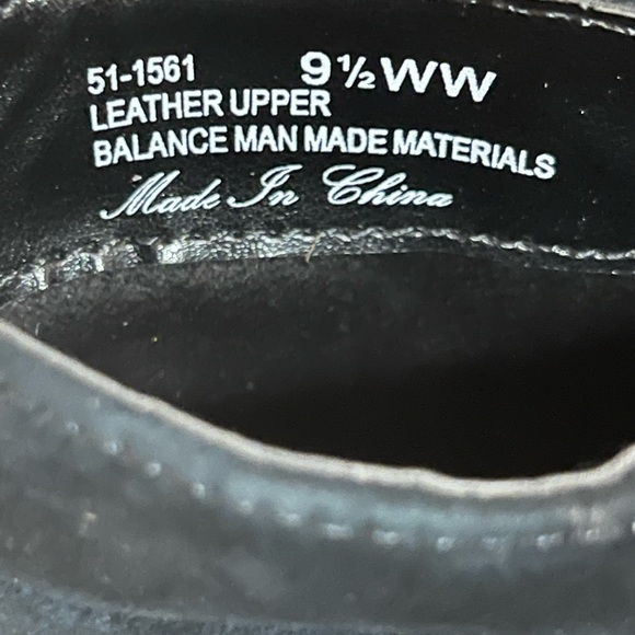 Bella Vita Diaz Booties Ankle Boots Womens 9.5 Wide Black Suede Shoes NWOB - Picture 4 of 9